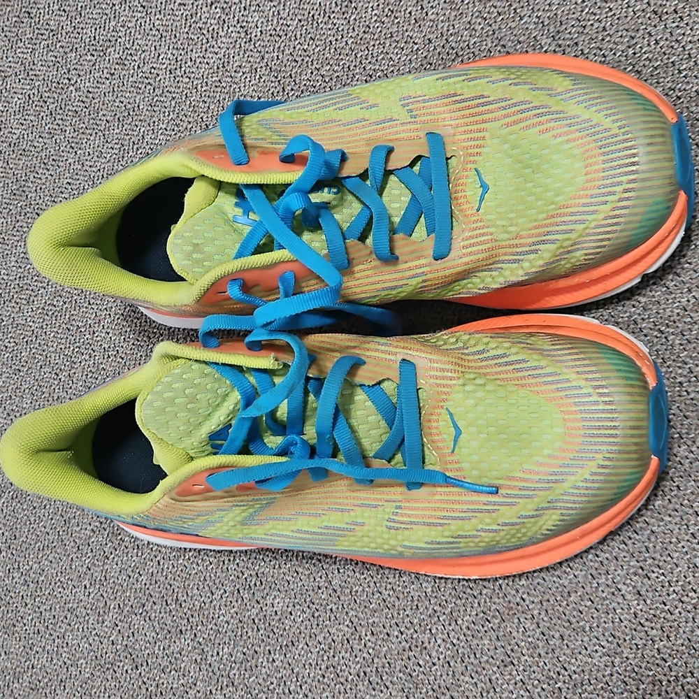 Kids Hoka Clifton 9 Big Kids Size 5.5